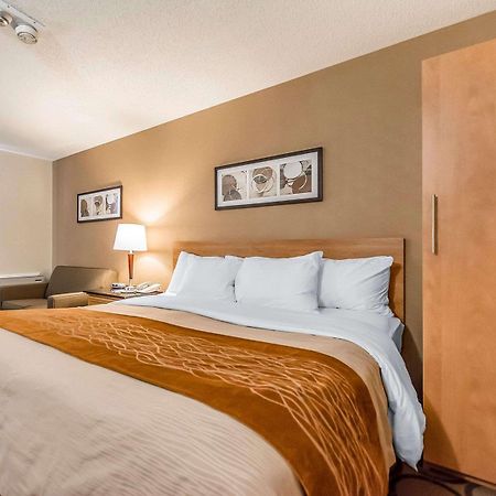 Comfort Inn Рив'єр-дю-Лу Екстер'єр фото