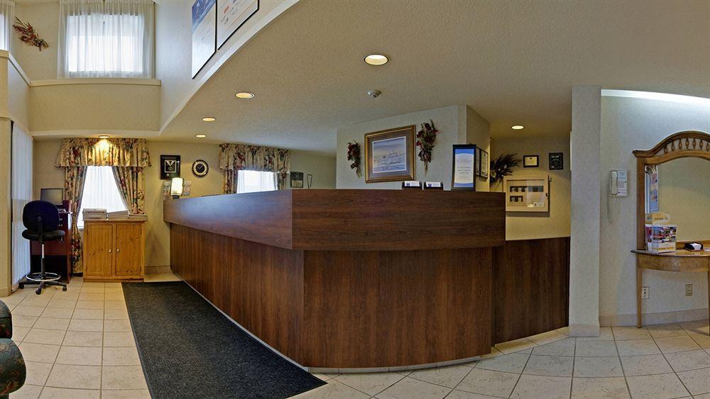 Comfort Inn Рив'єр-дю-Лу Екстер'єр фото