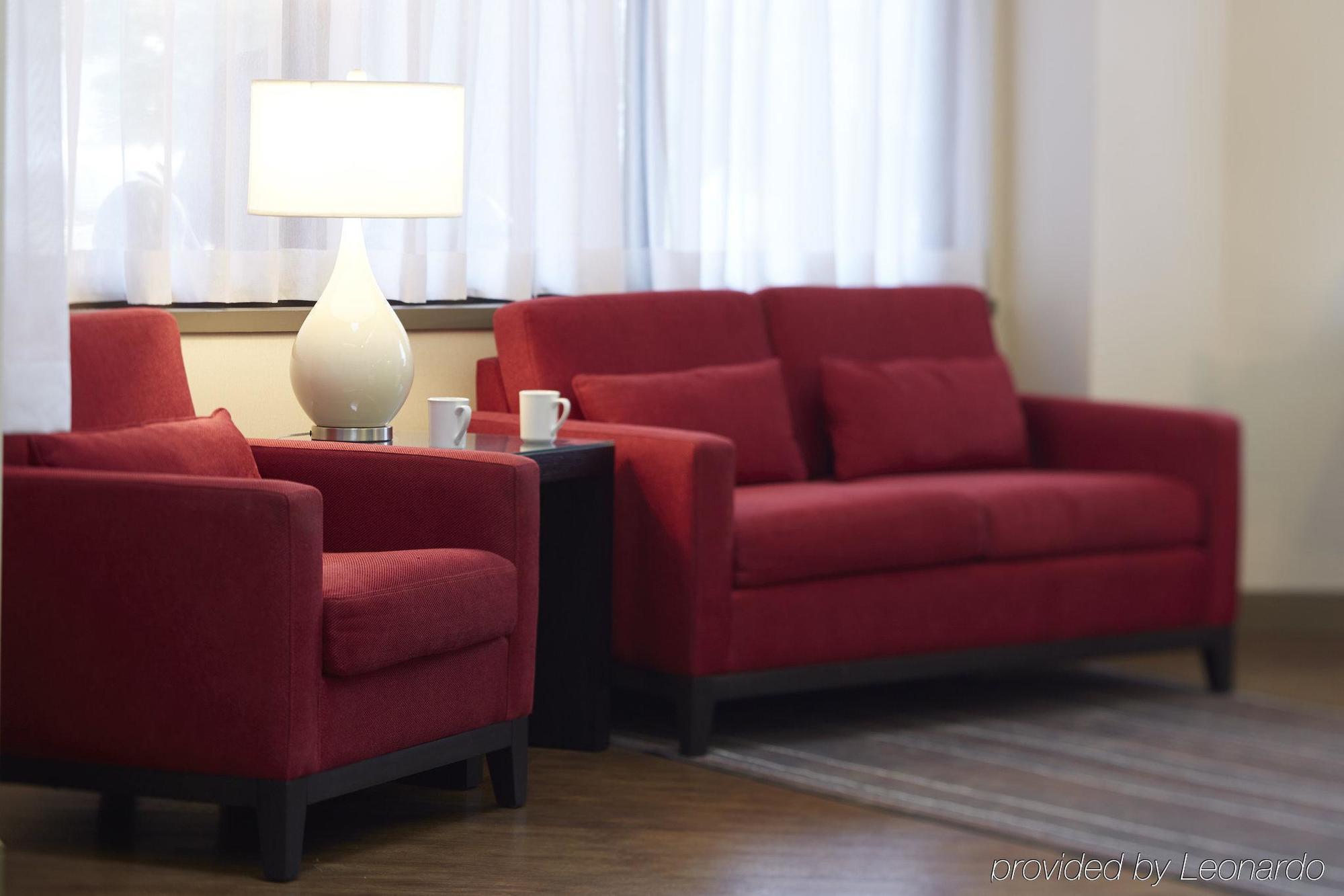 Comfort Inn Рив'єр-дю-Лу Екстер'єр фото