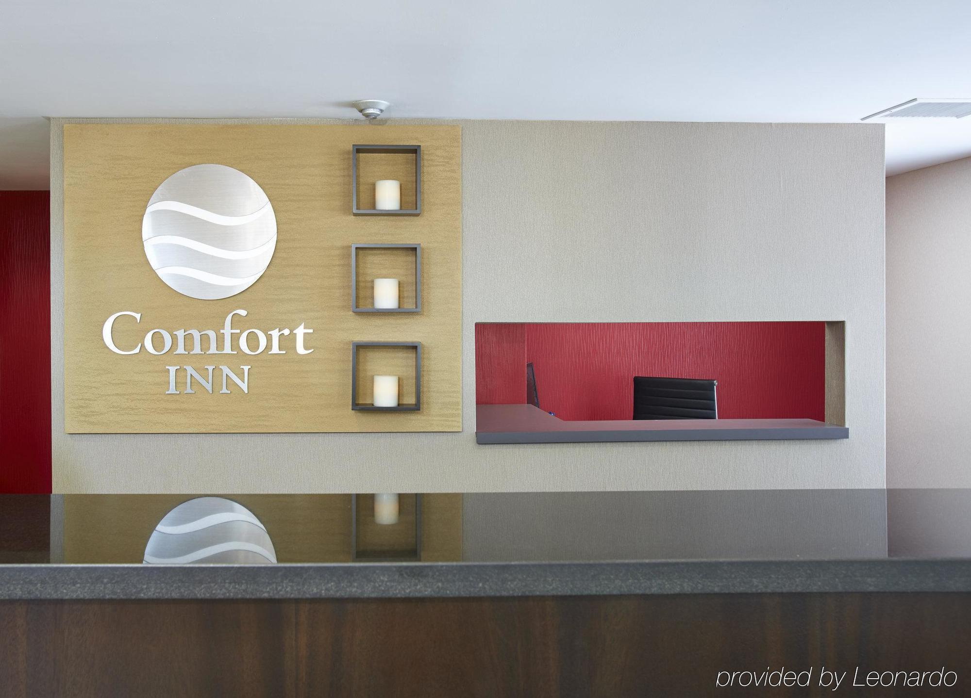 Comfort Inn Рив'єр-дю-Лу Екстер'єр фото