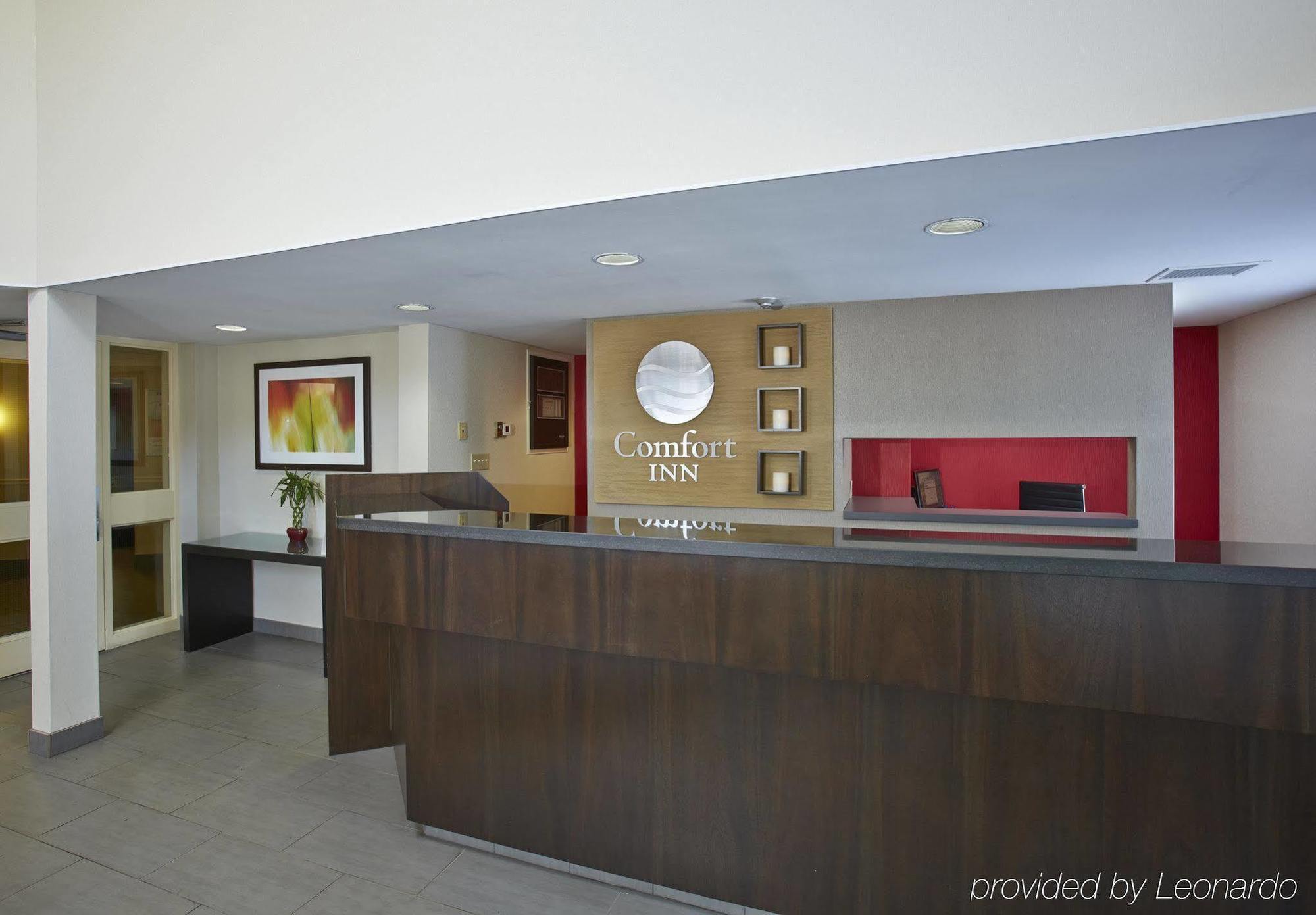 Comfort Inn Рив'єр-дю-Лу Екстер'єр фото